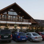 Taverna Sarbului Building Exterior Parking